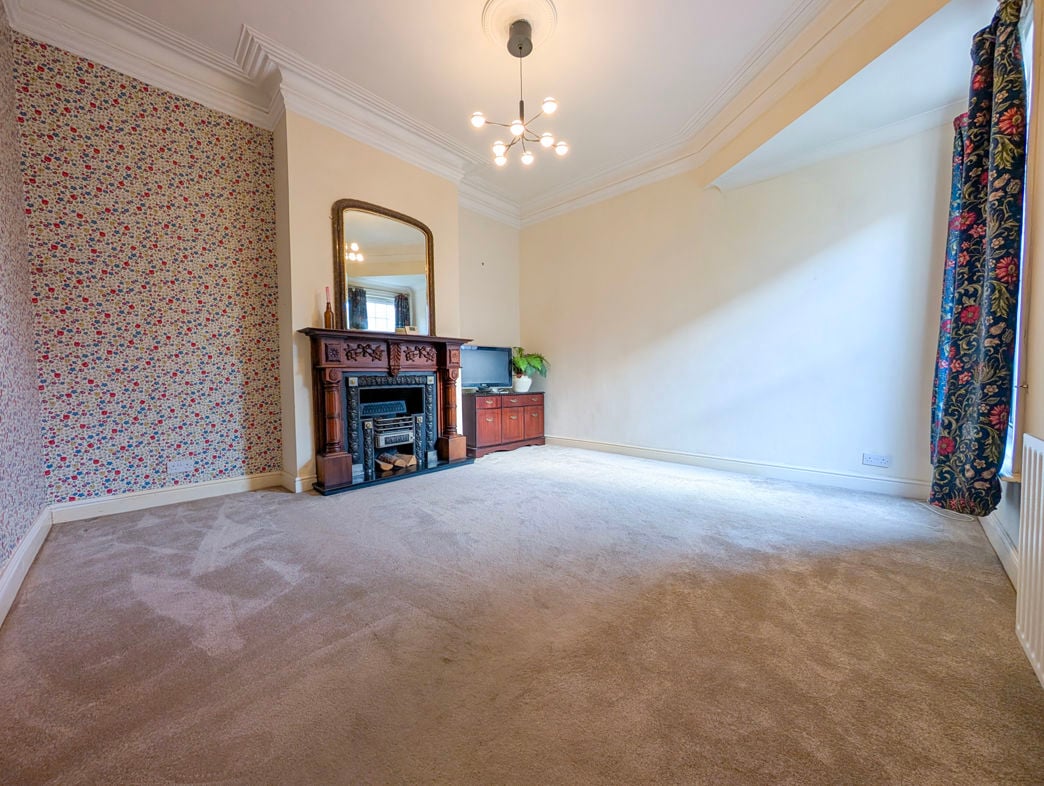 Property image 5 of 11