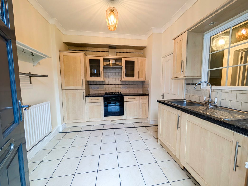 Property image 6 of 12