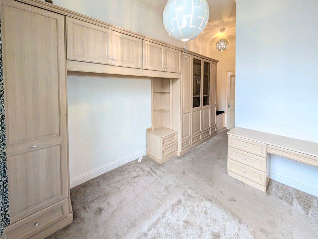 Property image 7 of 12