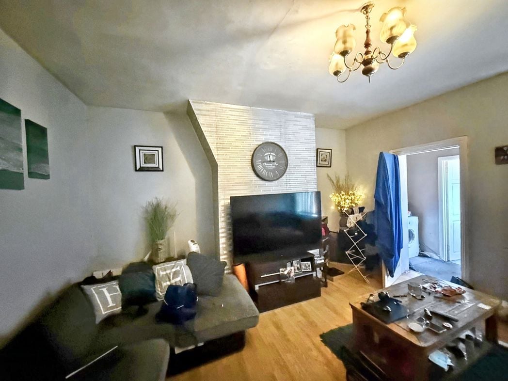 Property image 2 of 11