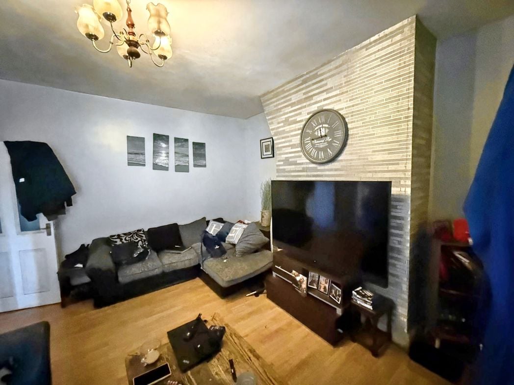 Property image 3 of 11
