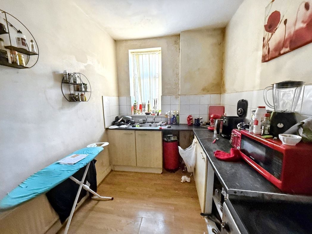 Property image 4 of 11