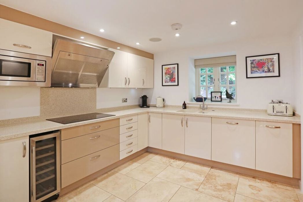 Property image 5 of 14