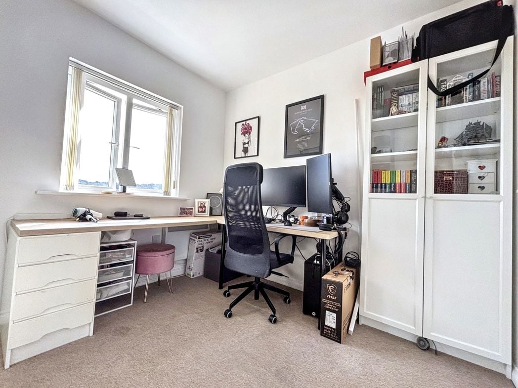 Property image 10 of 14