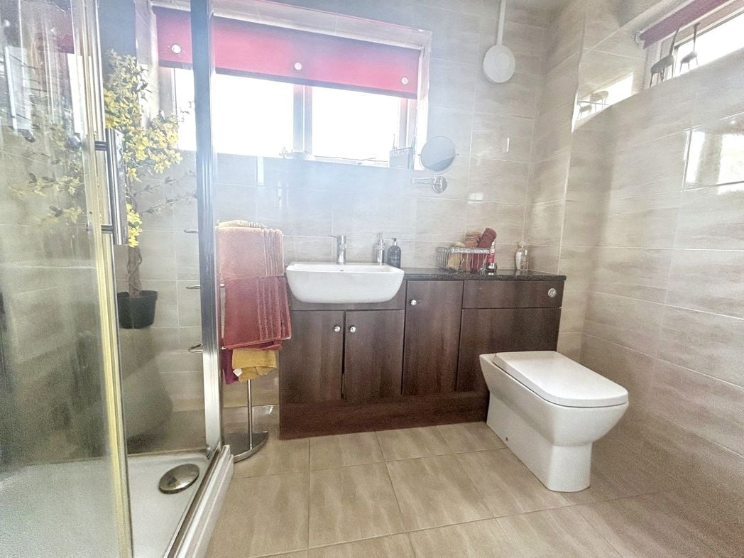Property image 4 of 25