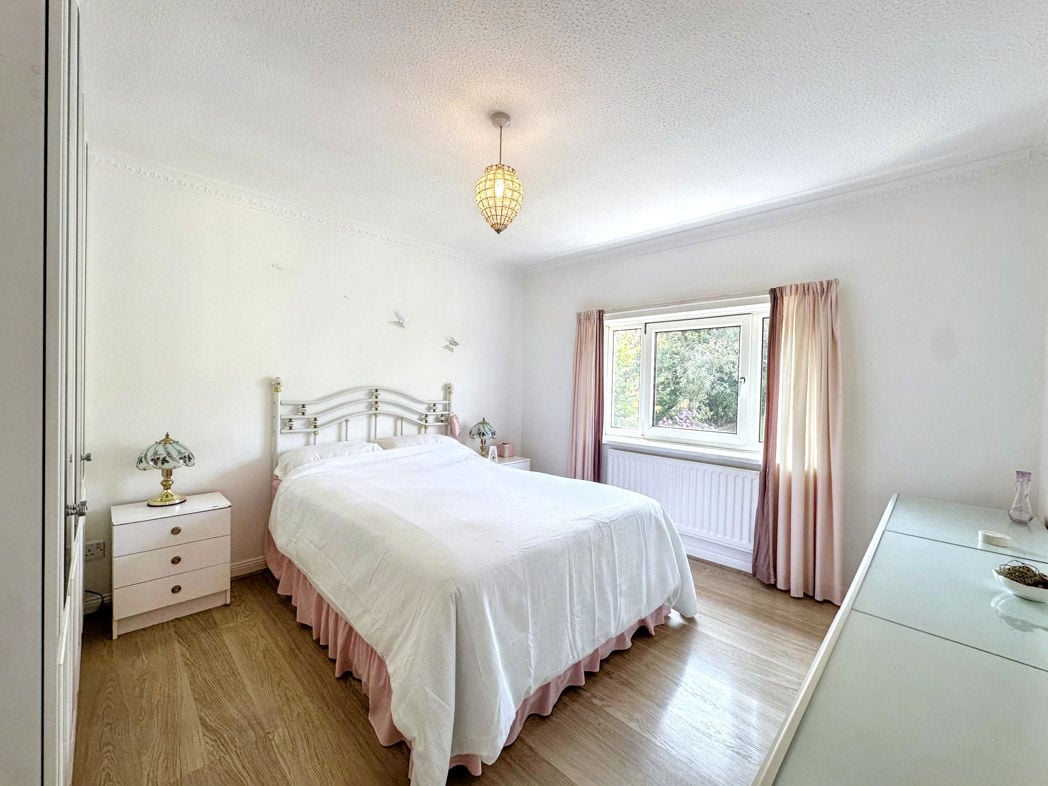 Property image 17 of 28