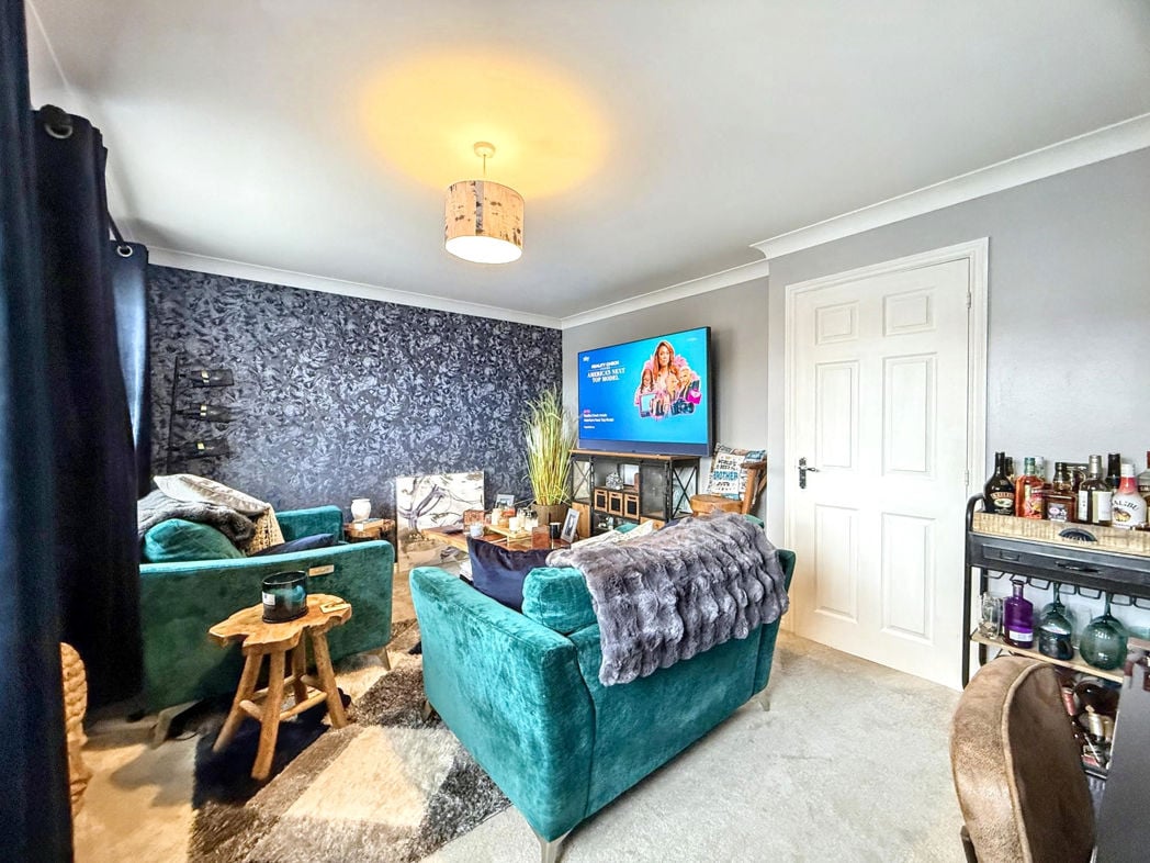 Property image 10 of 22