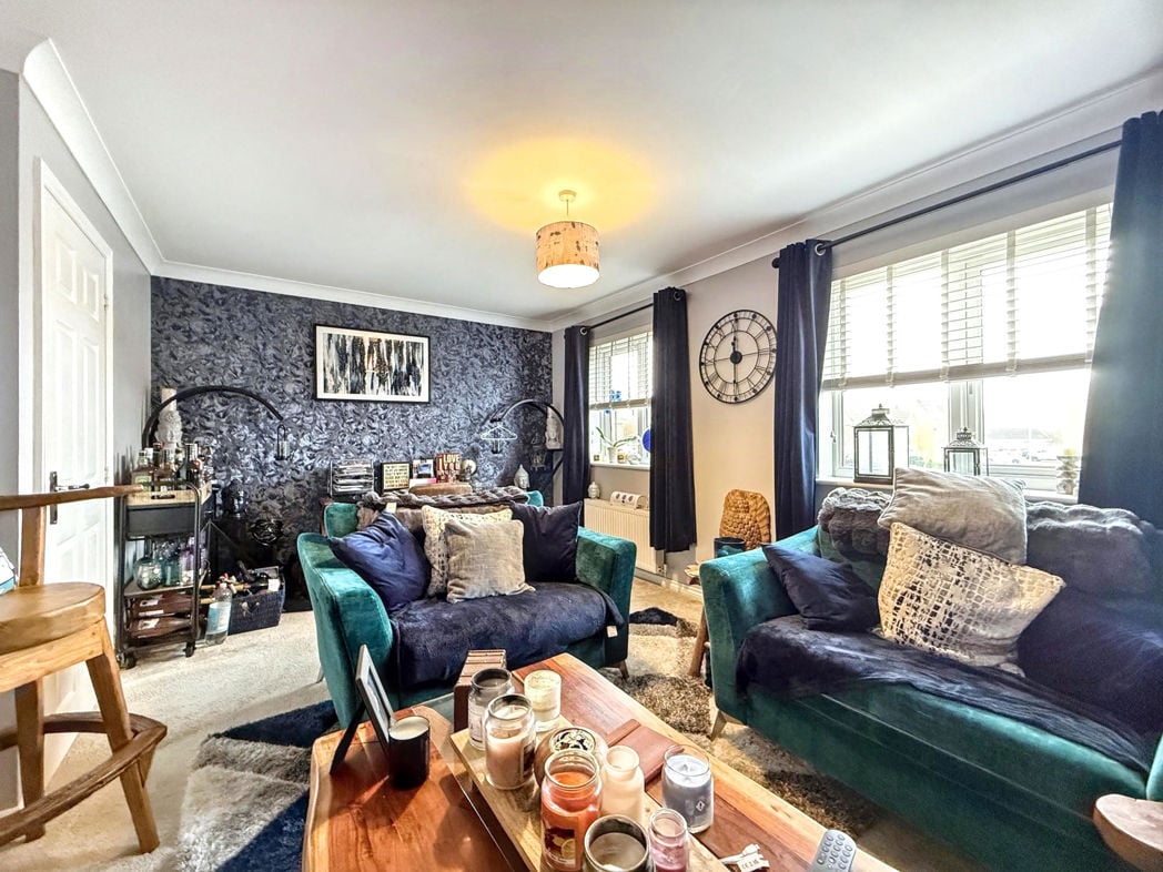 Property image 11 of 22