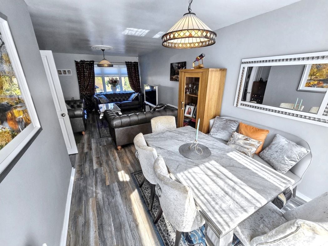 Property image 8 of 17