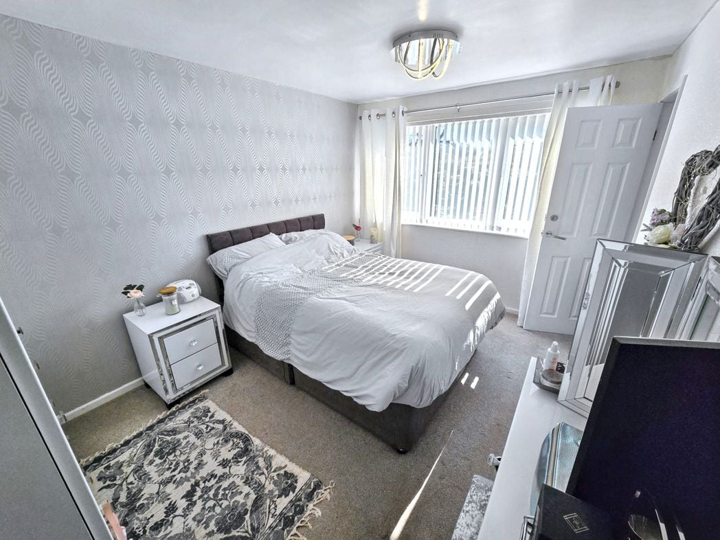 Property image 3 of 17