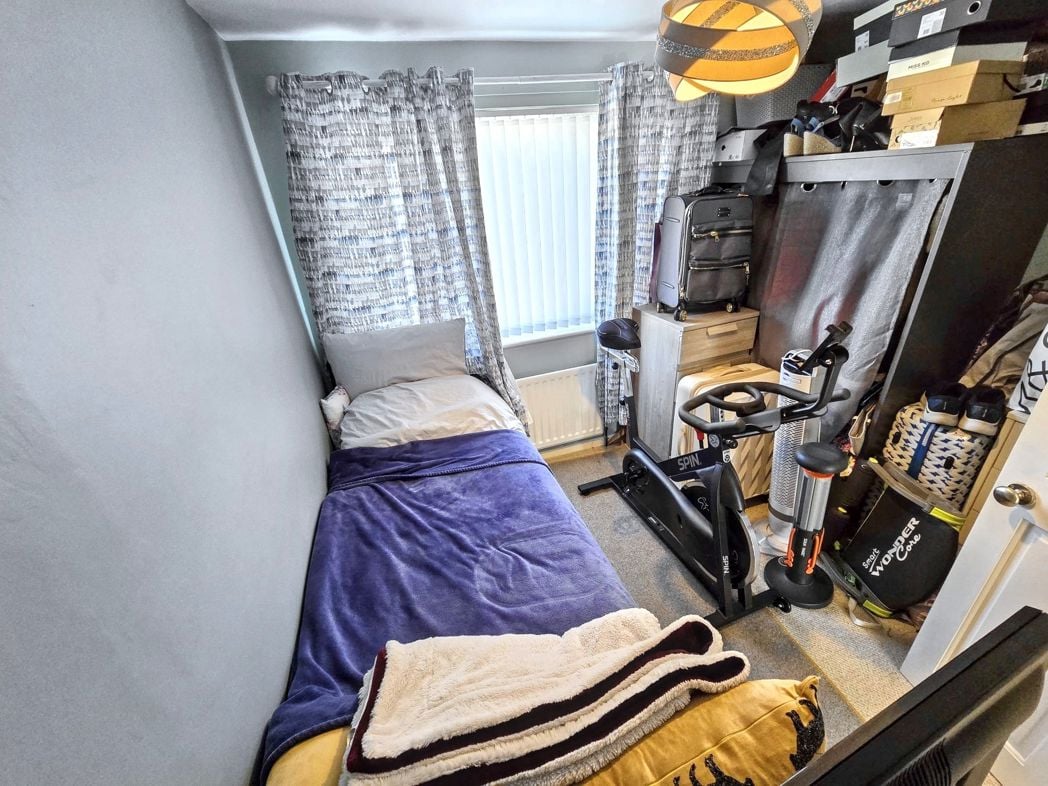 Property image 12 of 17