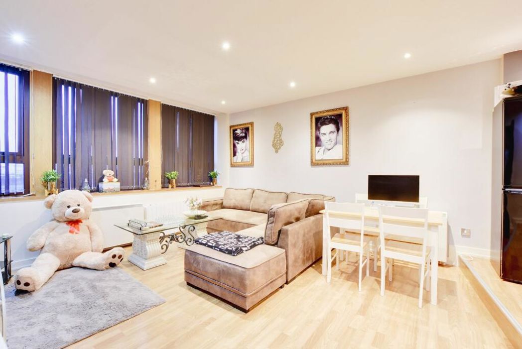 Property image 4 of 9