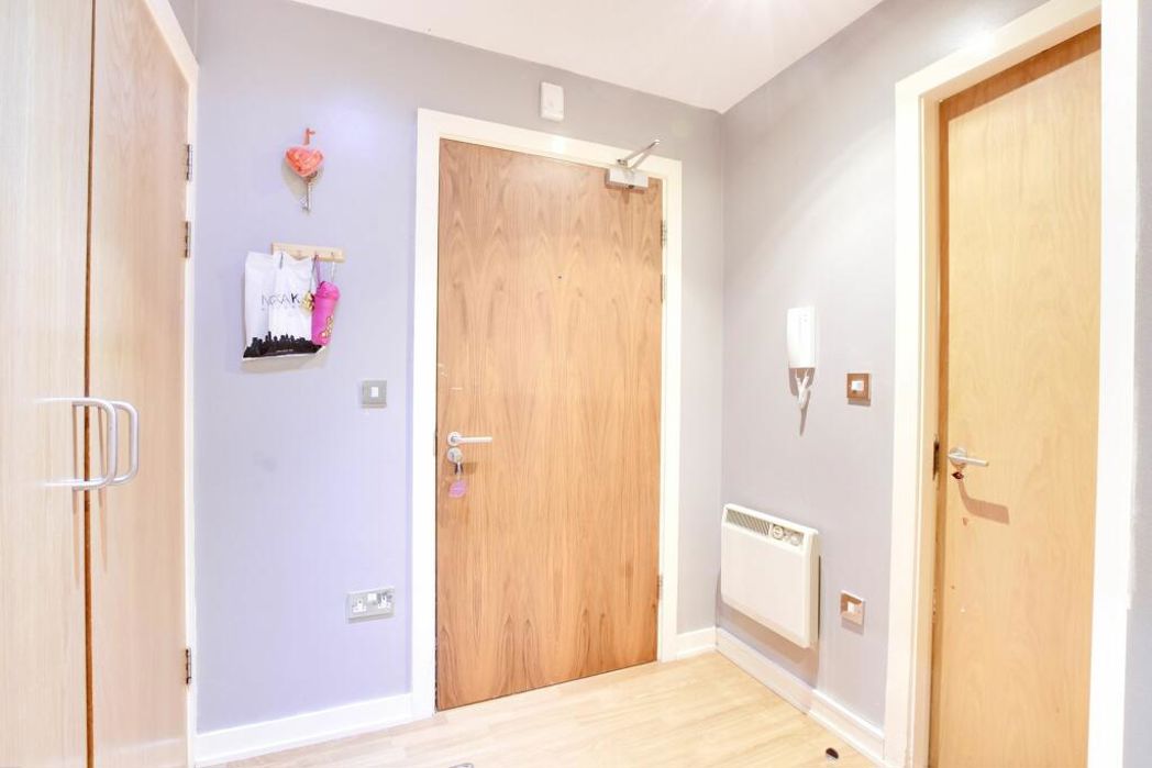 Property image 5 of 9