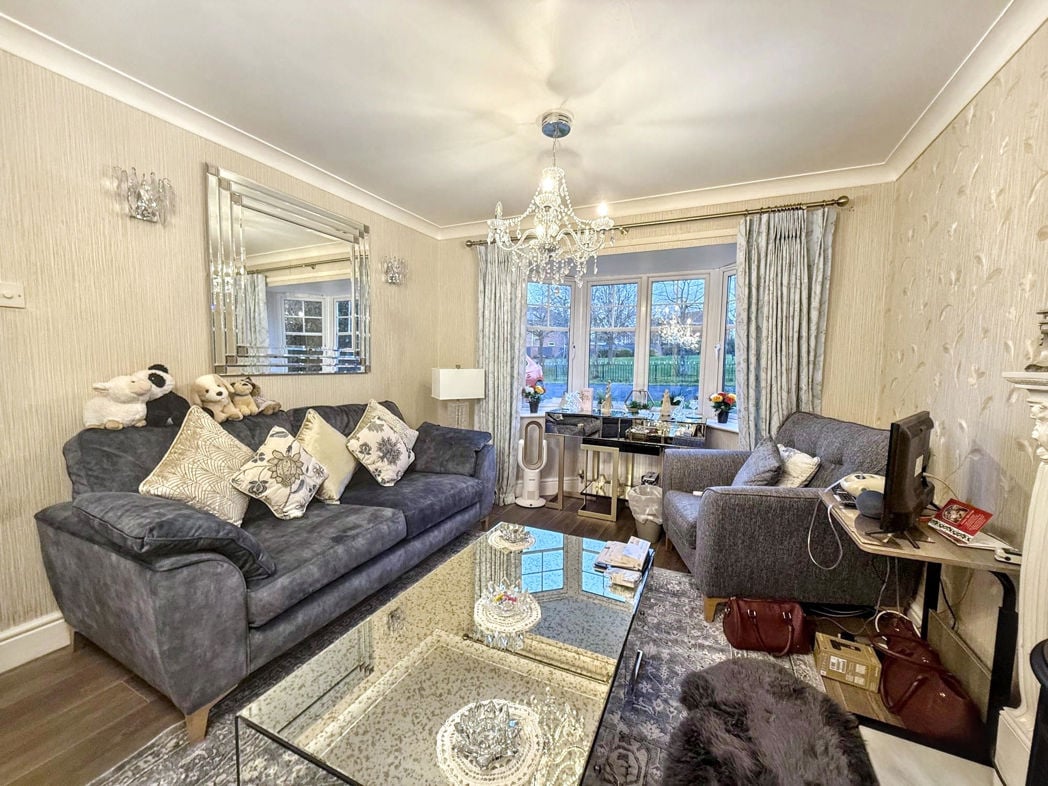 Property image 3 of 23