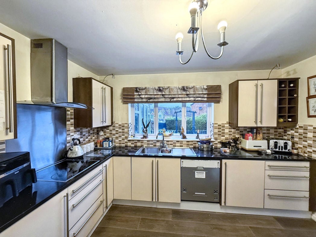 Property image 5 of 23