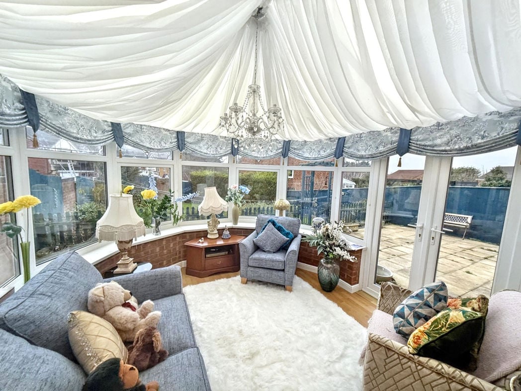 Property image 9 of 23