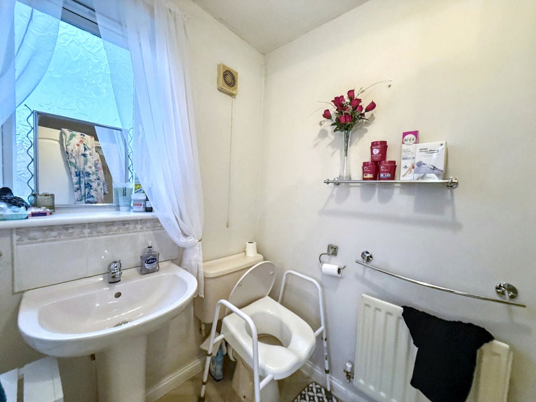 Property image 13 of 23