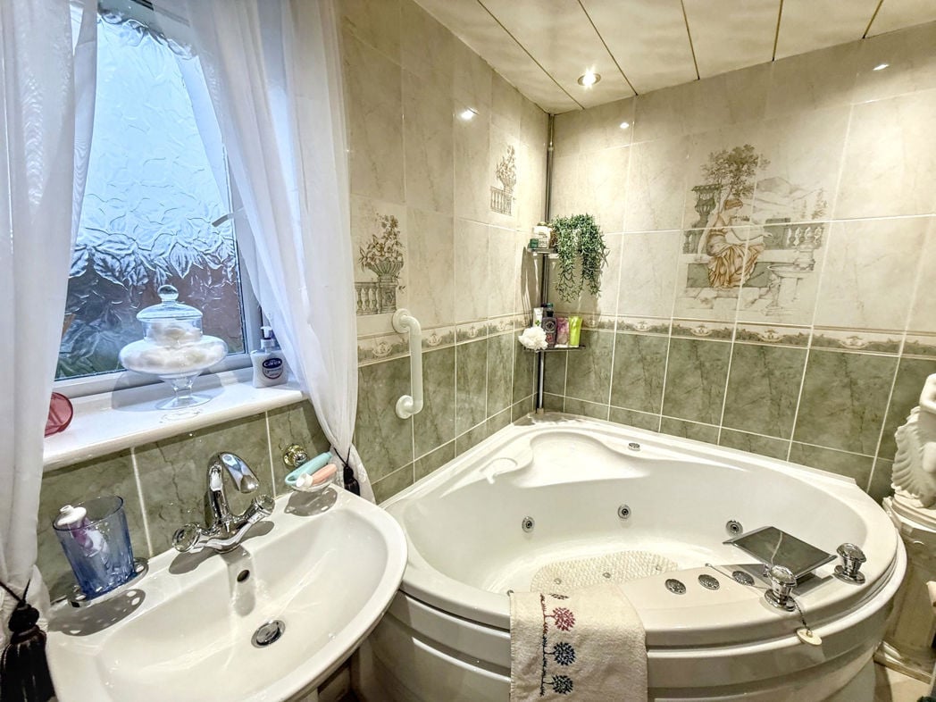 Property image 19 of 23