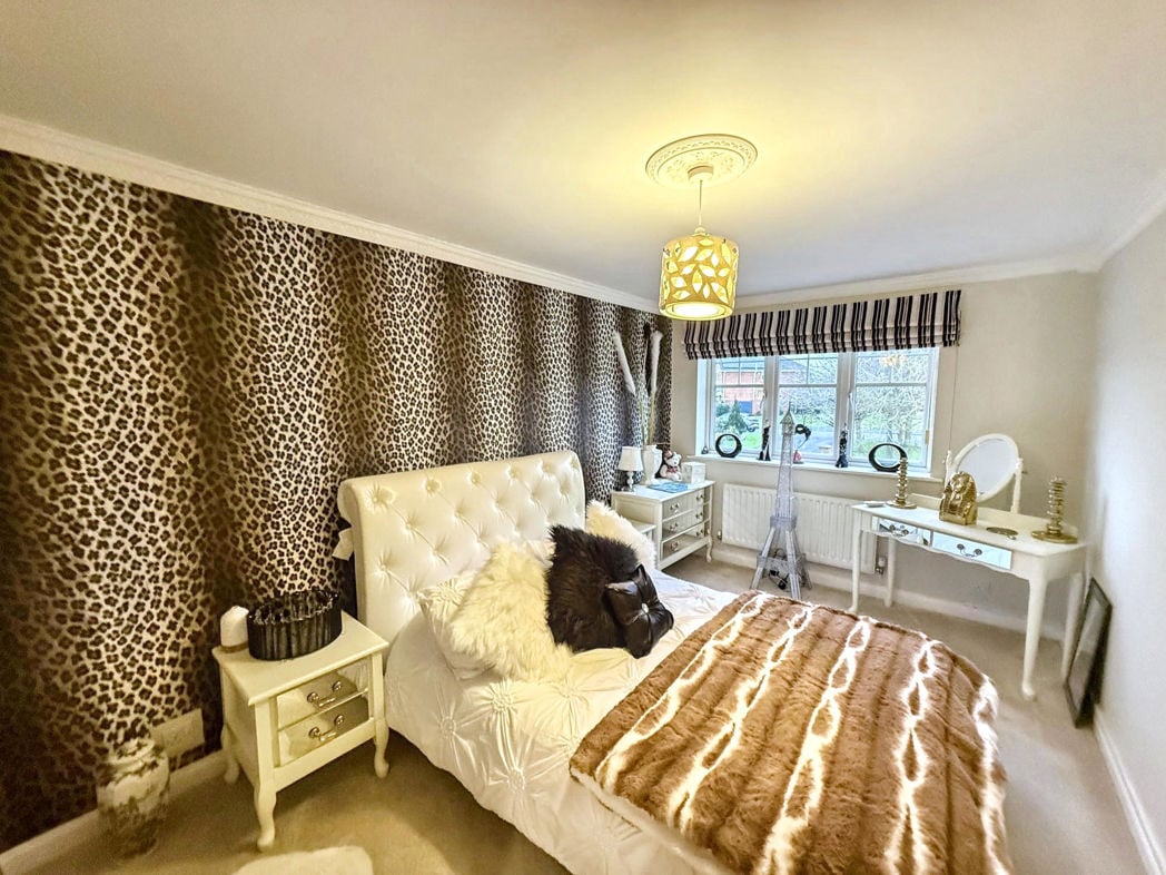 Property image 14 of 23