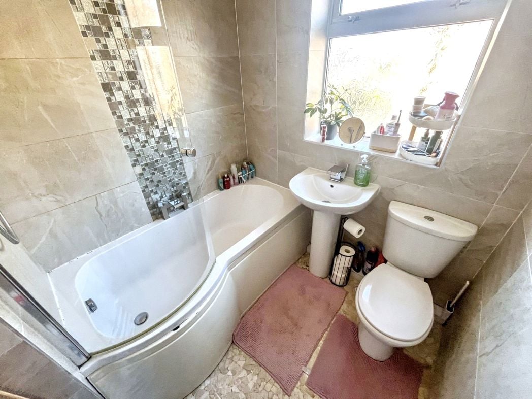 Property image 10 of 15