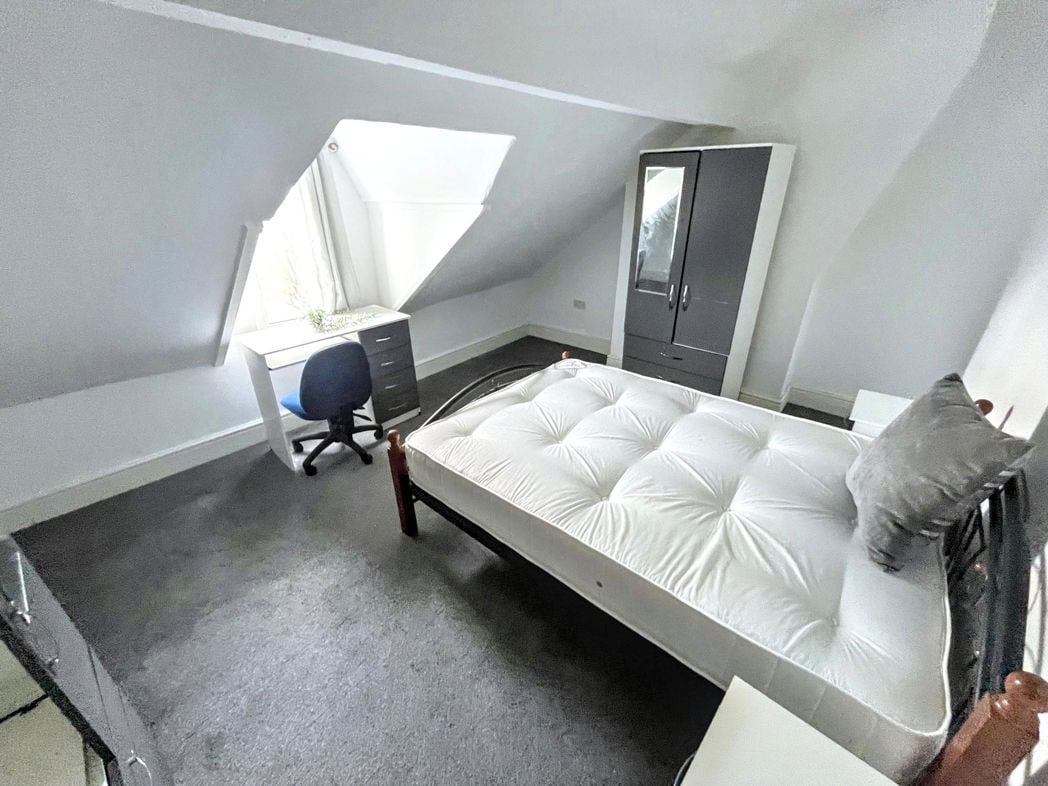 Property image 12 of 15