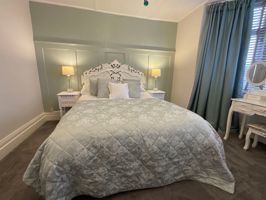 Property image 17 of 33