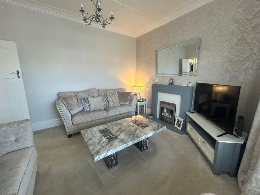 Property image 4 of 33