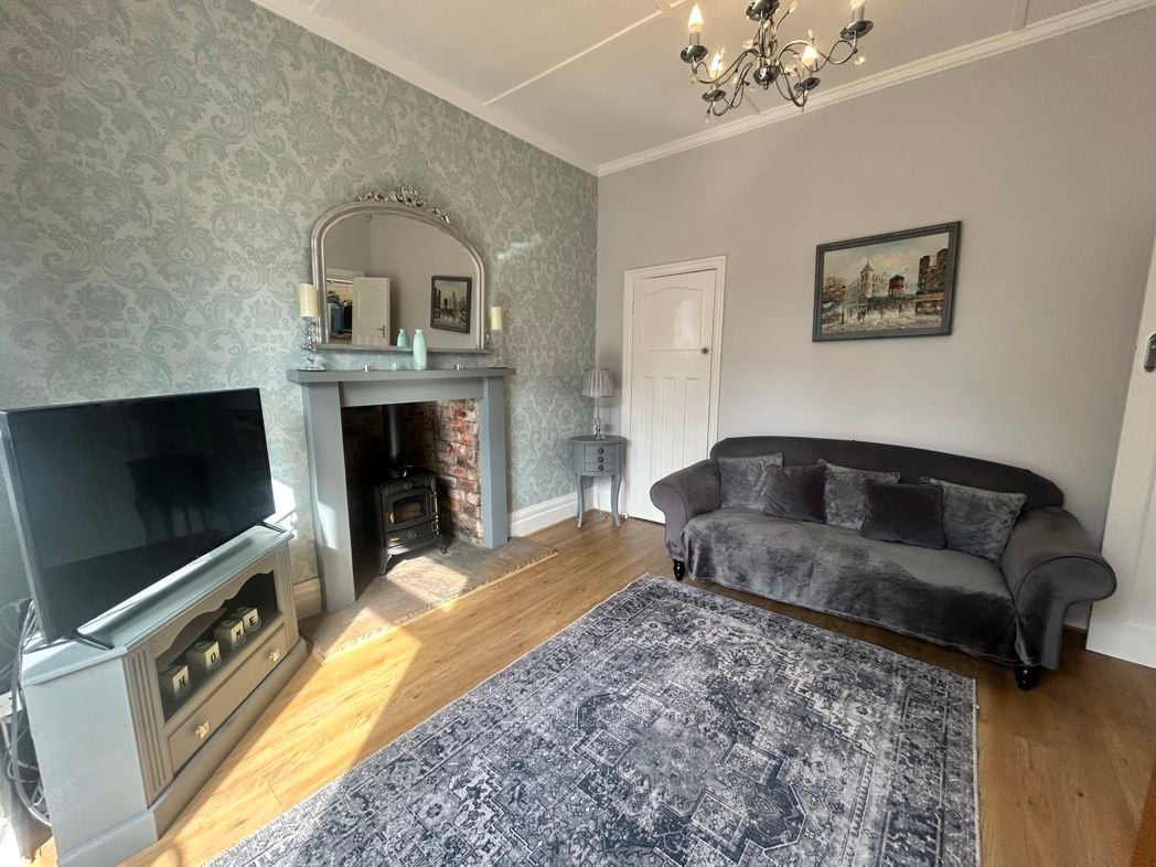 Property image 8 of 33