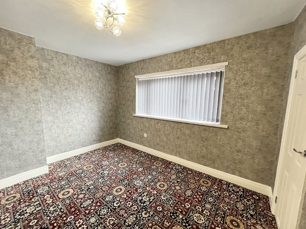 Property image 5 of 12