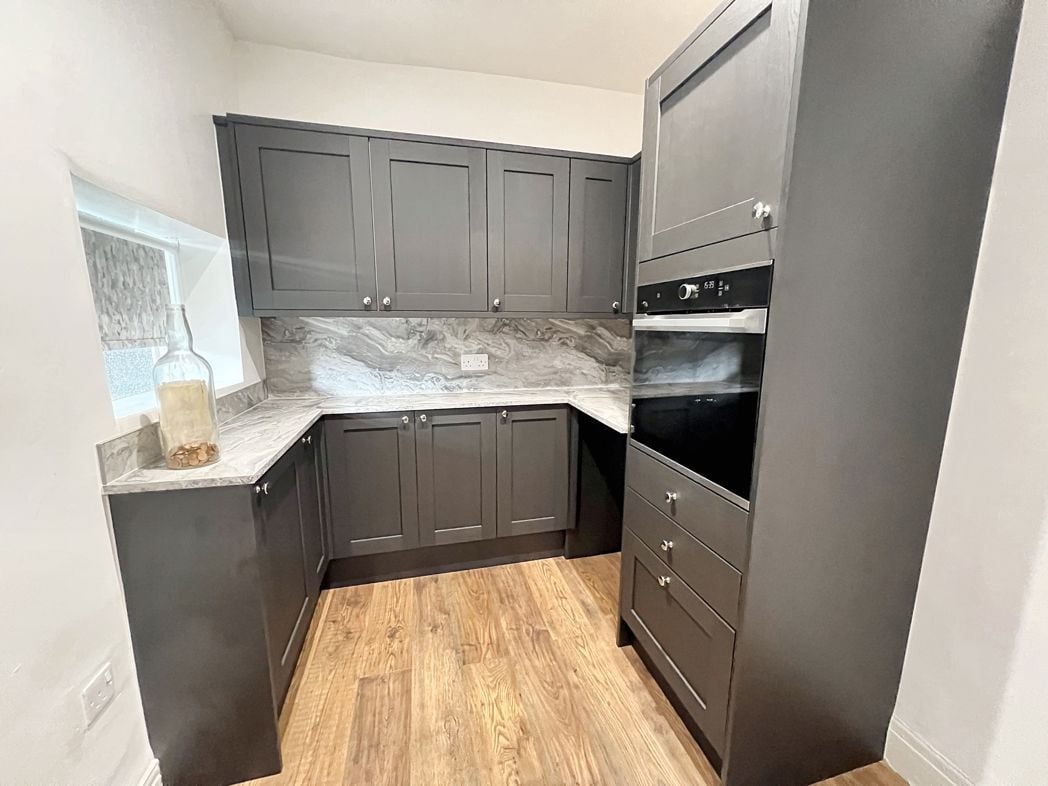 Property image 2 of 12