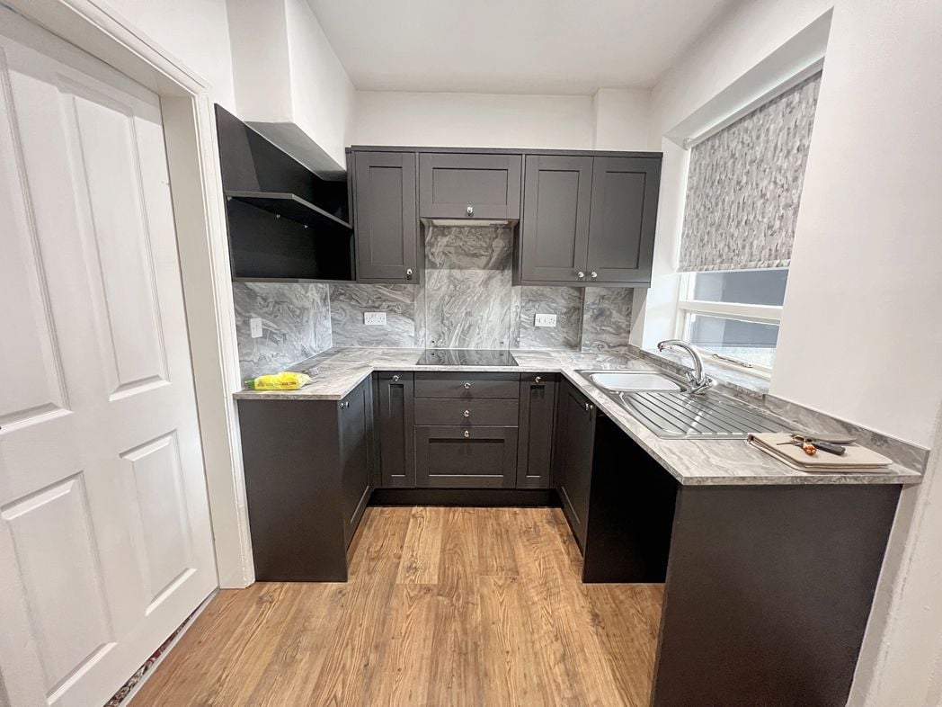 Property image 1 of 12