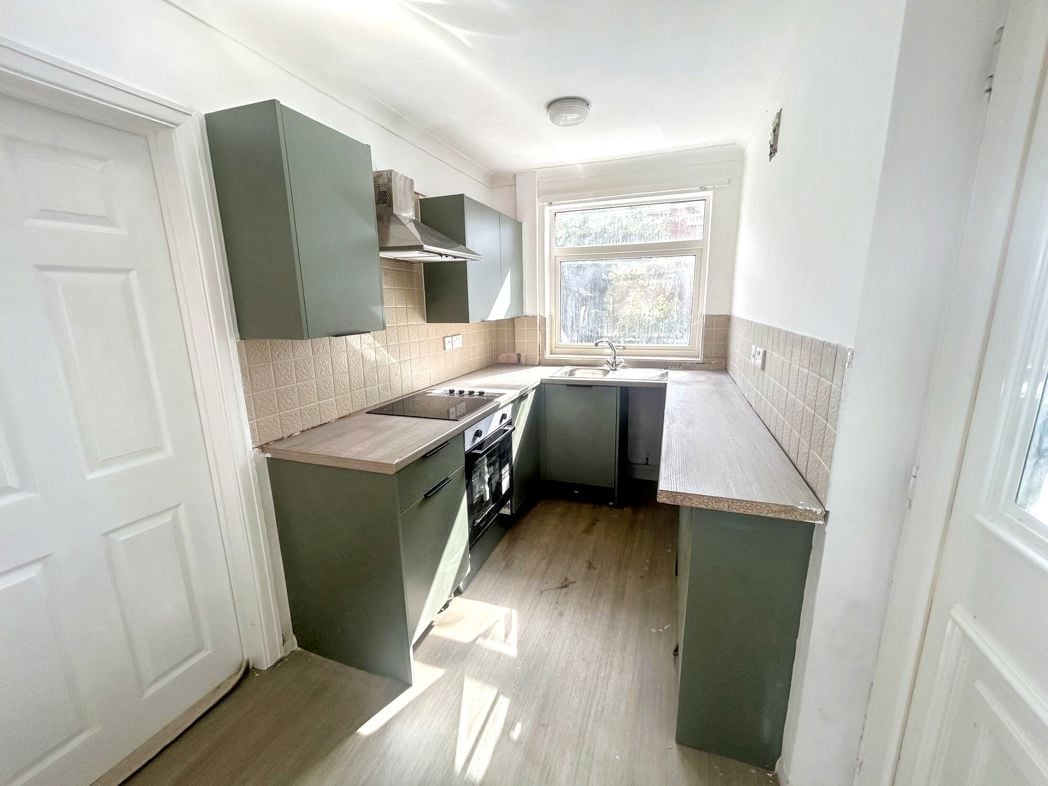 Property image 4 of 16