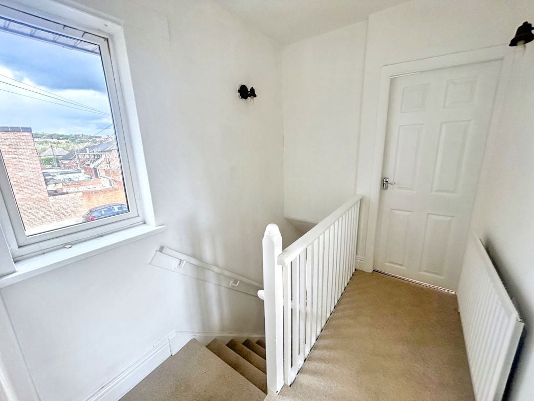 Property image 8 of 16