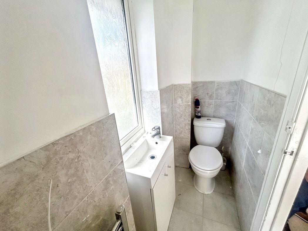 Property image 14 of 16