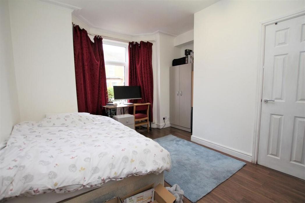 Property image 4 of 11