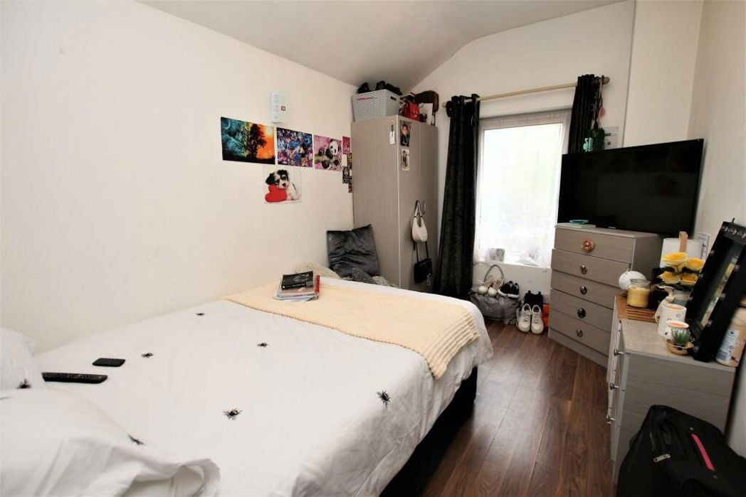 Property image 5 of 11