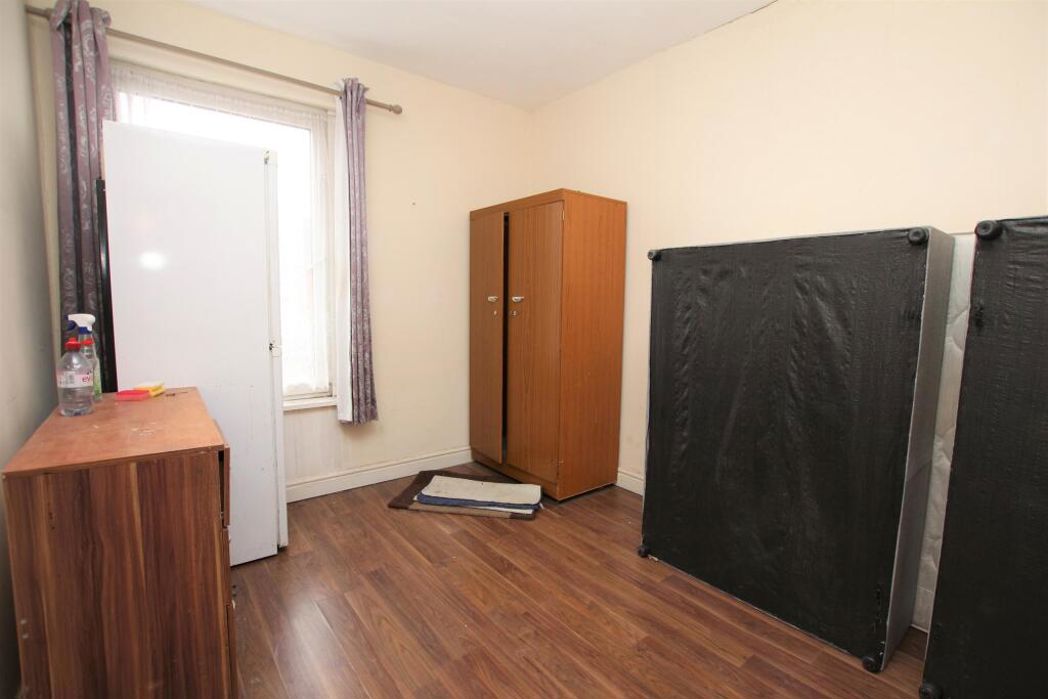 Property image 7 of 11
