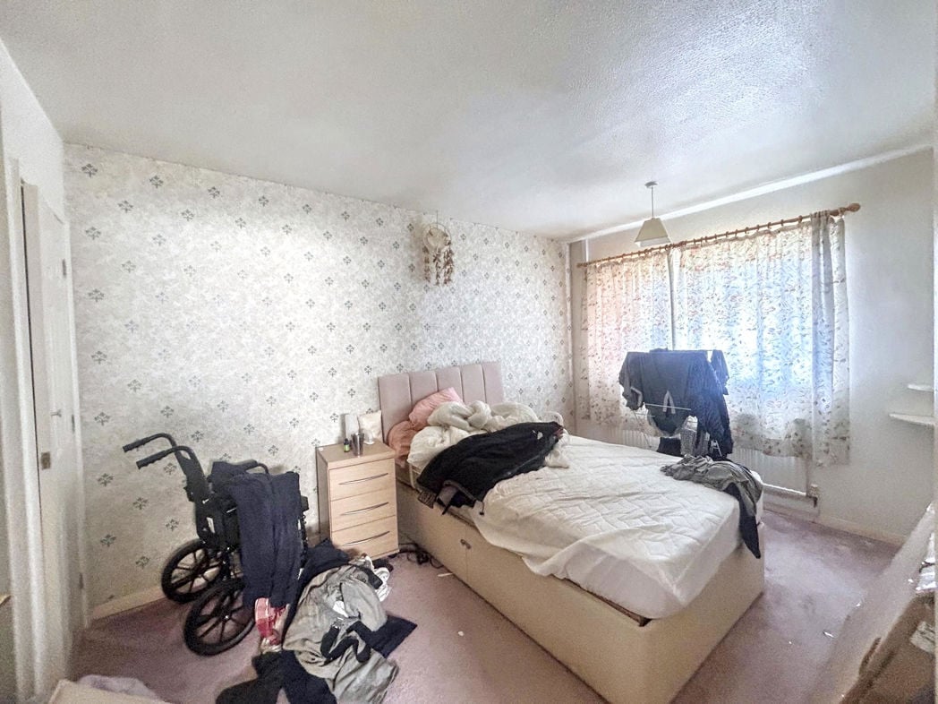 Property image 5 of 9
