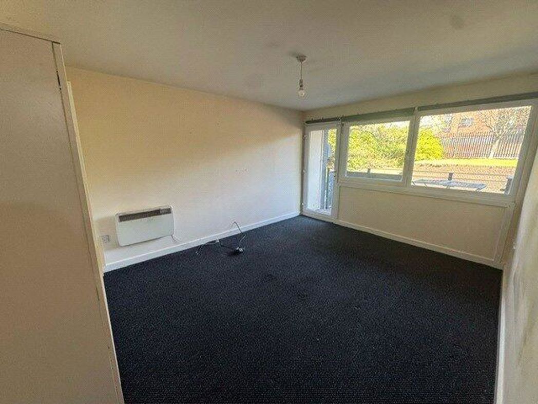Property image 2 of 9