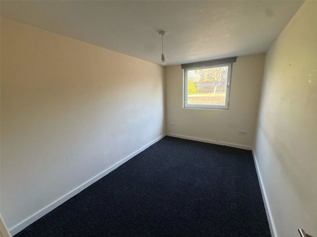 Property image 4 of 9