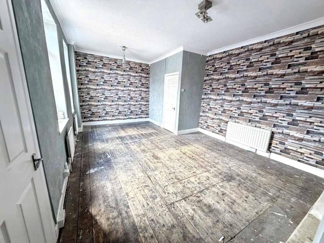 Property image 7 of 8