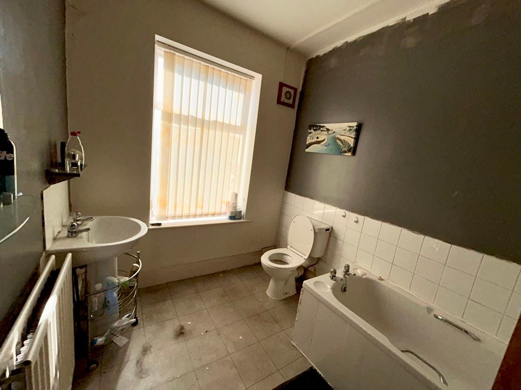 Property image 6 of 11