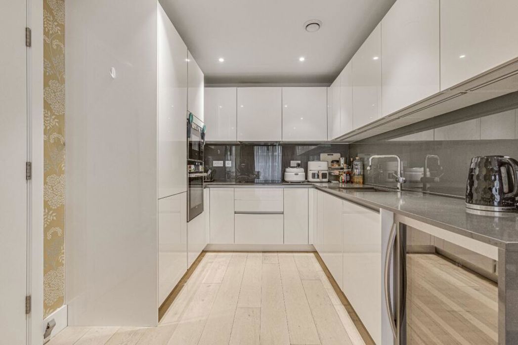 Property image 2 of 9