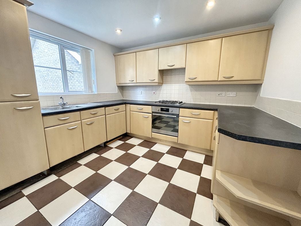 Property image 6 of 15