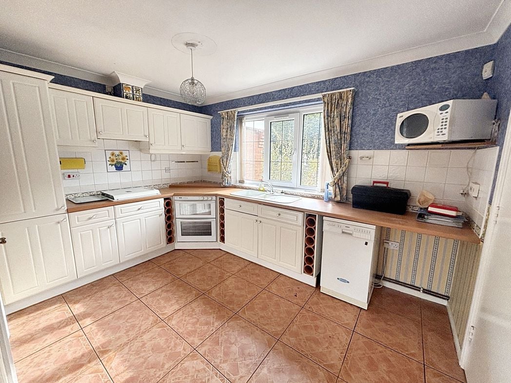 Property image 3 of 14