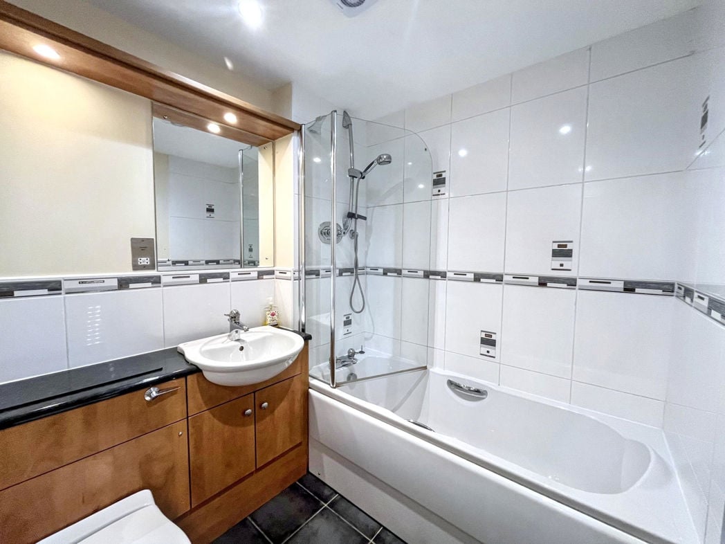 Property image 5 of 8
