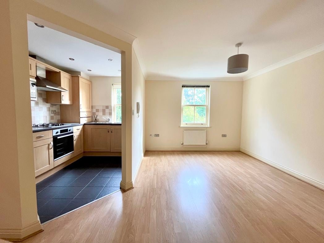 Property image 4 of 8