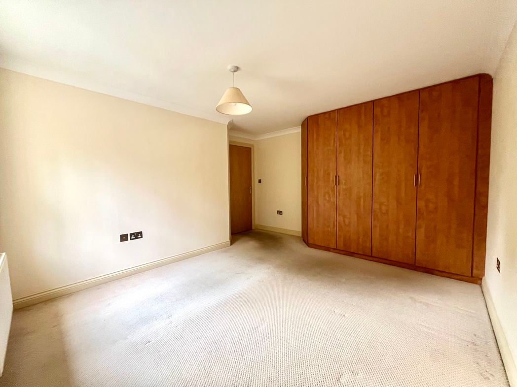 Property image 6 of 8