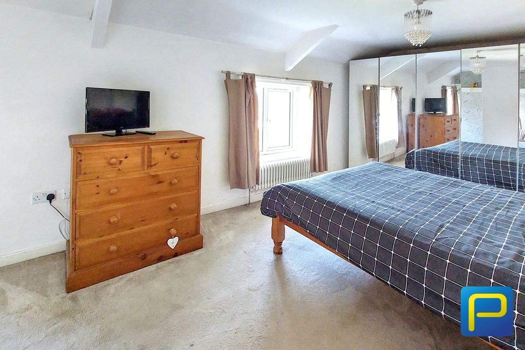 Property image 14 of 33
