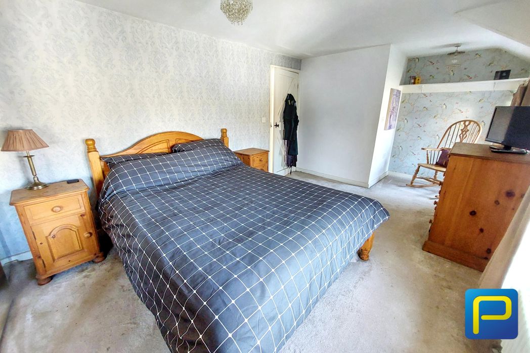 Property image 15 of 33